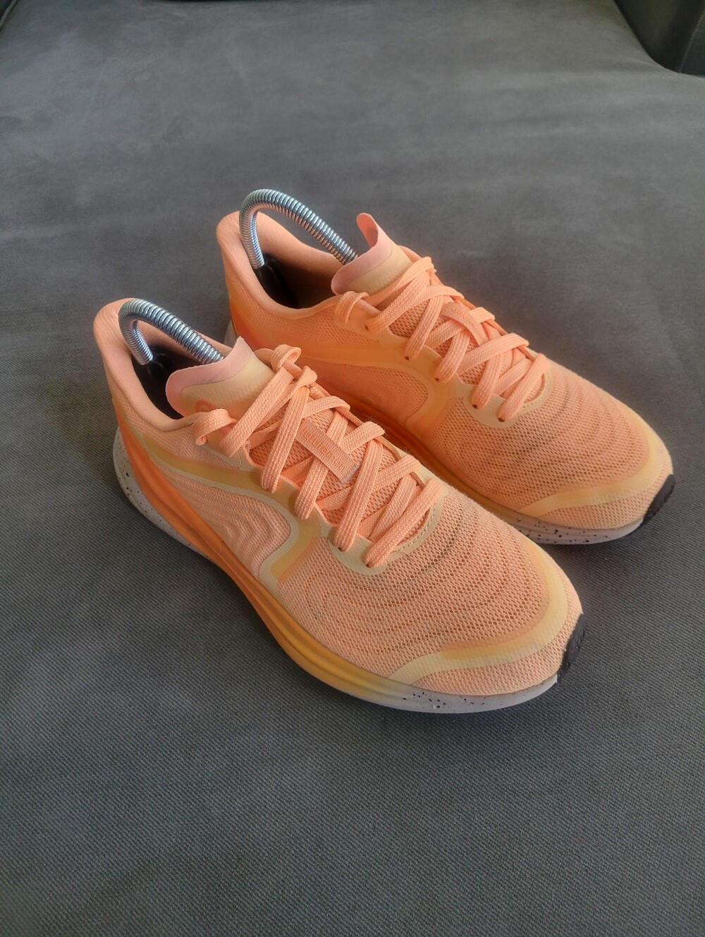Lululemon Blissfeel 2 Womens Running Shoes Vapor Highlight Orange White Size 8.5